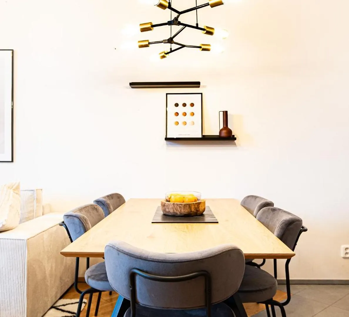 Cozy Industrial 8Min Dancing House Apartment, Prague Czech Republic