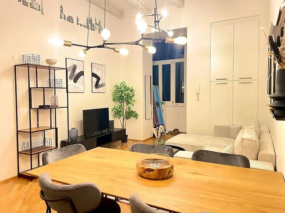 Apartment Cozy Industrial 8Min Dancing House Apartment, Prague