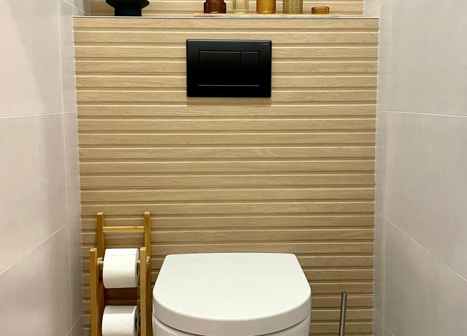Cozy Industrial 8Min Dancing House Apartment, Praga