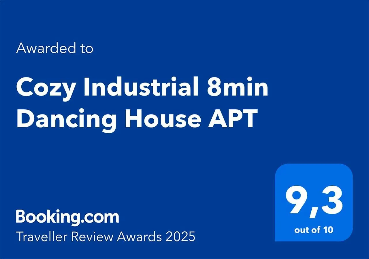 Cozy Industrial 8Min Dancing House Apartment, 布拉格